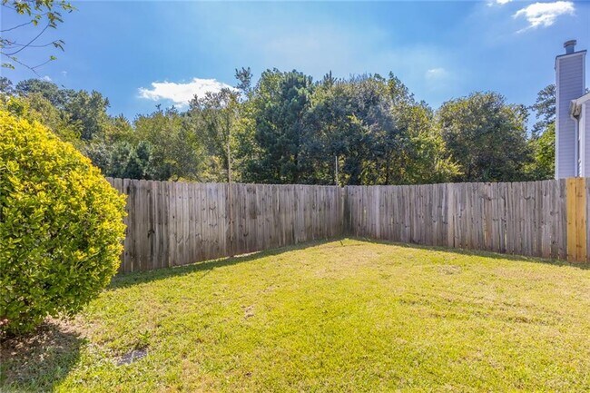 Building Photo - 2375 Lexington Ln