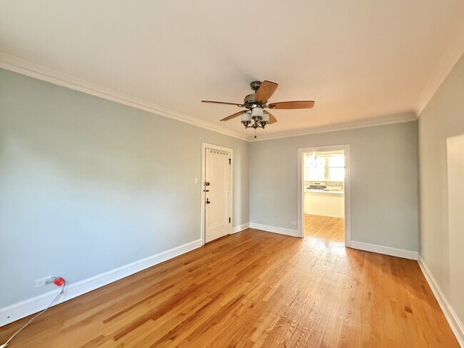 Building Photo - 2840 N Lockwood Ave