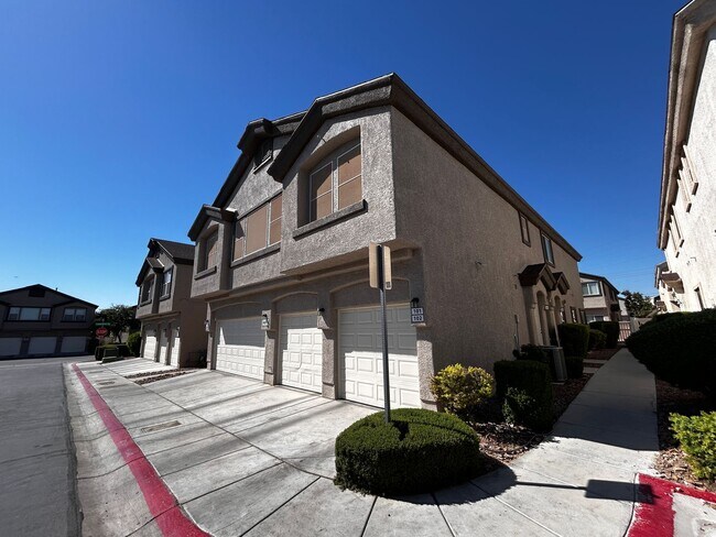 Building Photo - 4613 Even Money Ct