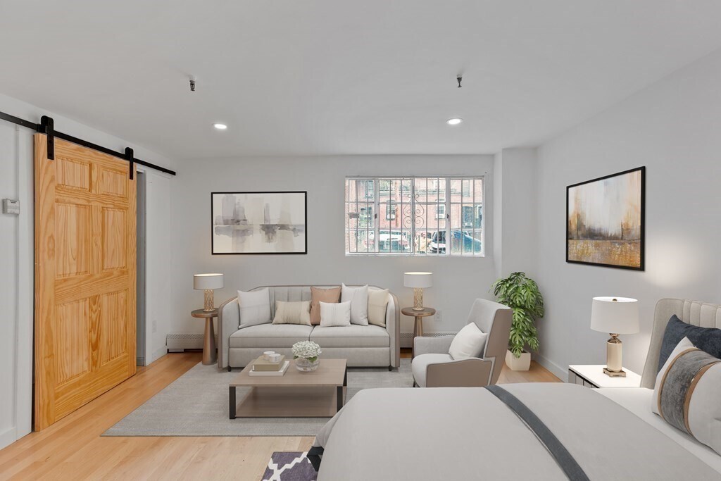 Building Photo - 511 Beacon St