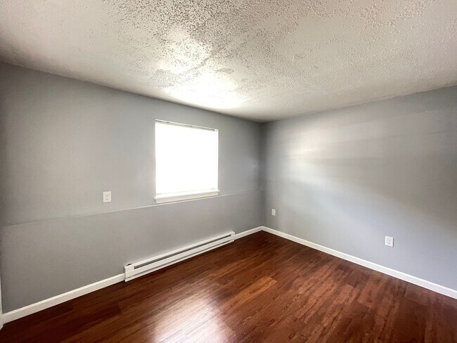 Building Photo - 179 Loudon Rd