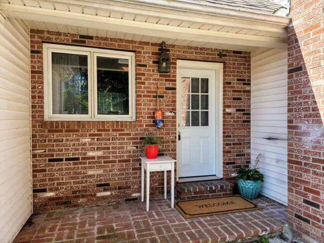 Building Photo - 431 Winnacunnet Rd