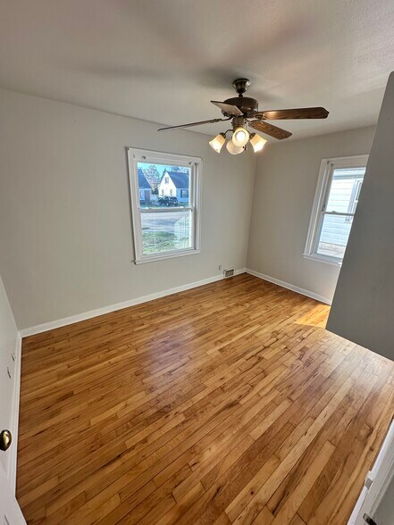 Building Photo - 1302 Kingston Ave