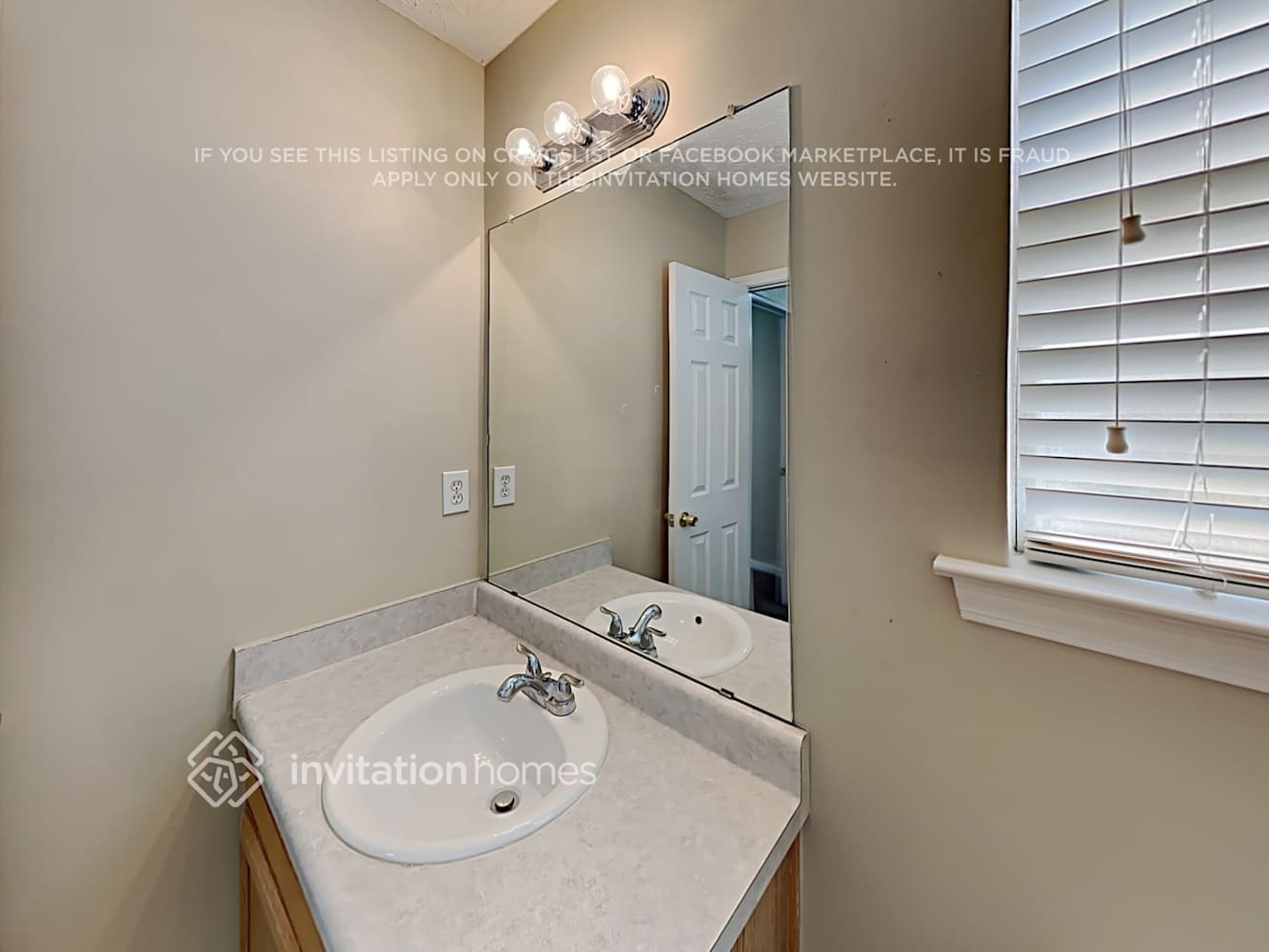 Building Photo - 1825 Midcourt Way