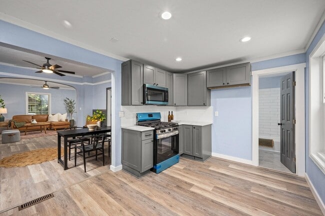 Building Photo - 1829 E 14th Ave