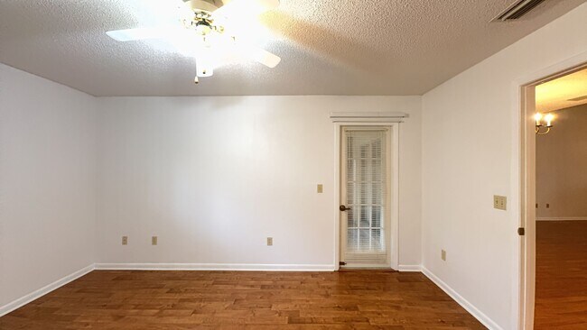 Building Photo - This amazing home located in the S Section of Palm Coast