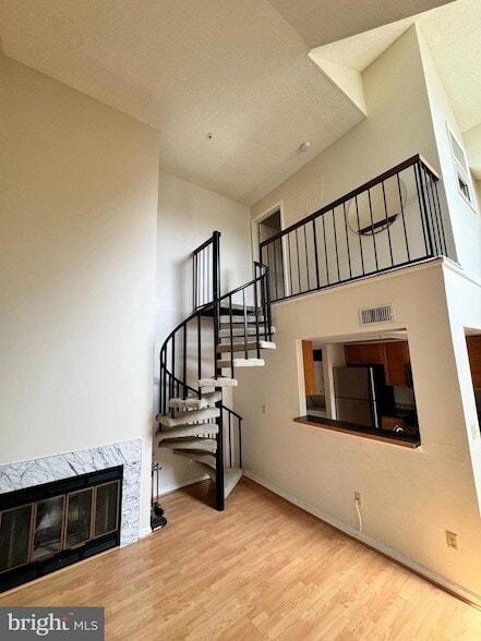 Building Photo - 10547 Beacon Ridge Dr