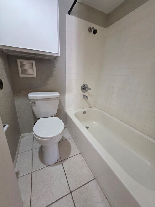 Building Photo - 15534 Zabolio Dr