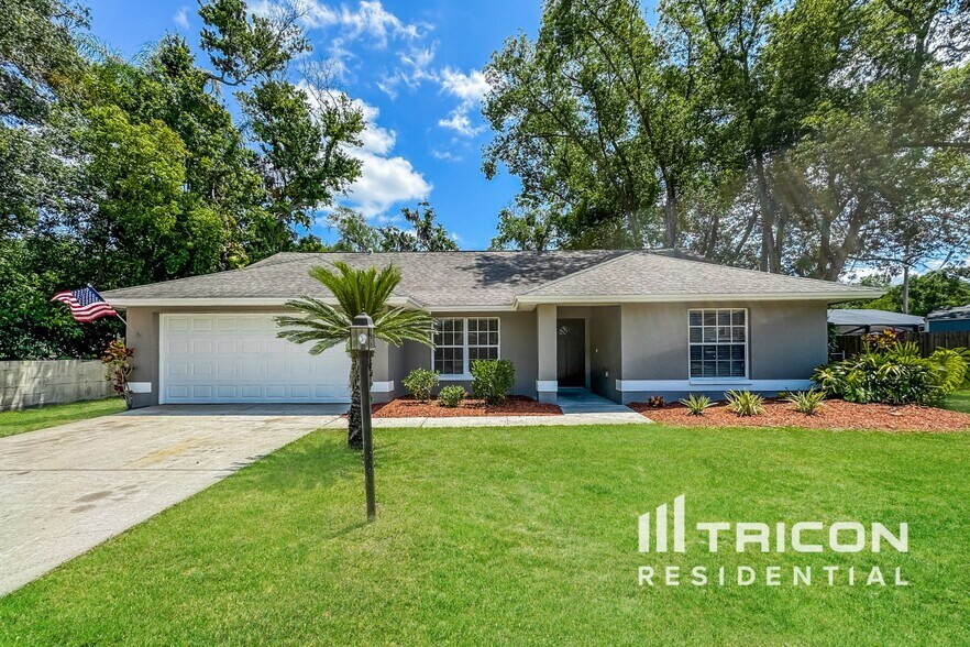 Primary Photo - 19203 Sunlake Blvd