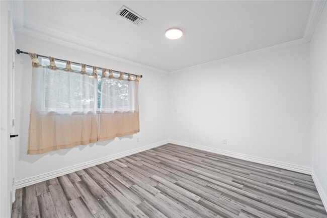 Building Photo - 9022 Quebec Dr