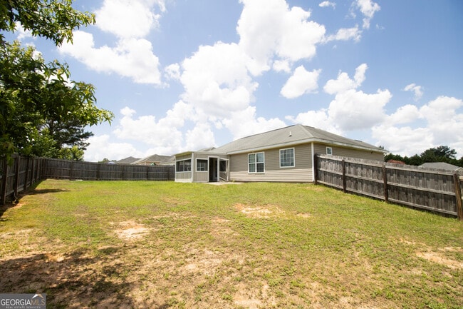 Building Photo - 206 N Bridgeport Dr