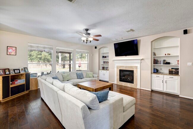 Building Photo - 2511 Bridgestone Park Ln