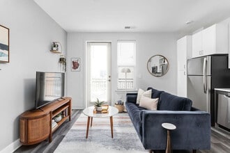 Building Photo - 520 E Washington St