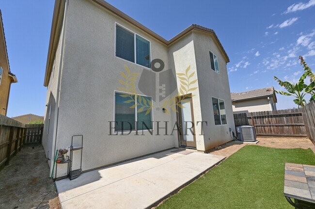 Building Photo - 3367 Descanso Ave