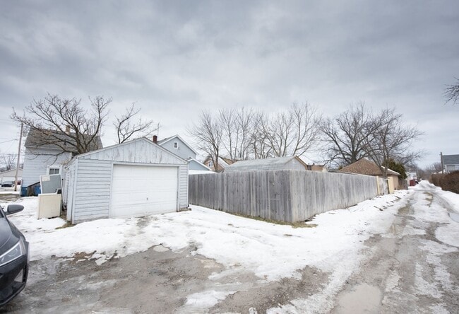 Building Photo - 1937 Washington Ave