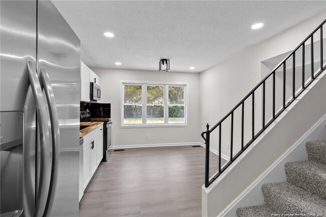 Building Photo - 714 Carnegie Dr