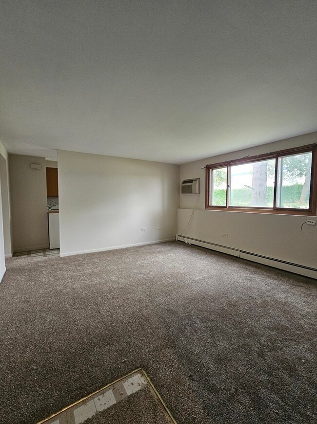 Building Photo - 1335 Abbott Dr
