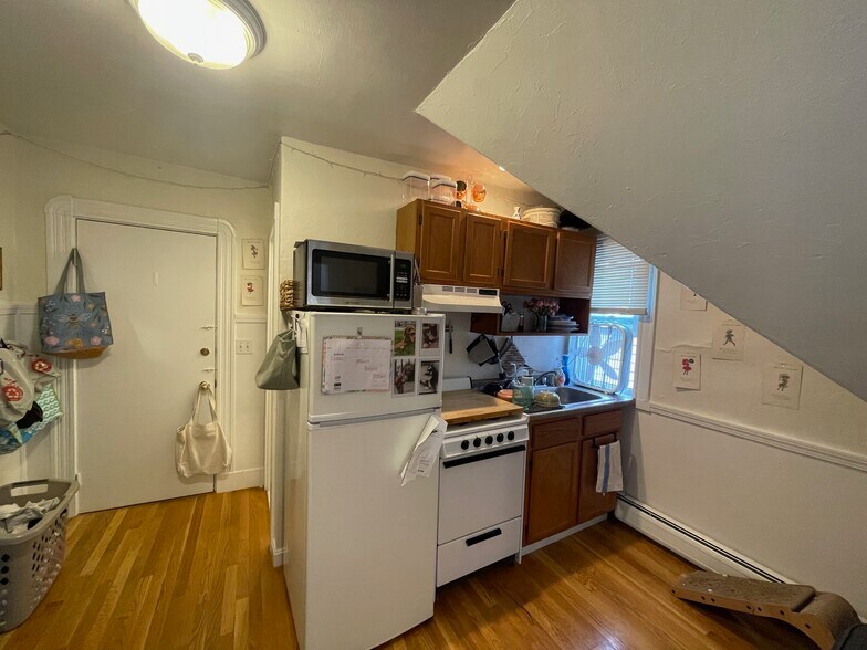Building Photo - 205 Highland Ave