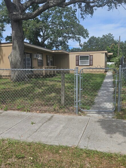 Primary Photo - 1027 19th Ave S