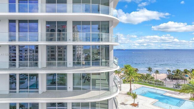 Building Photo - 151 N Seabreeze Blvd