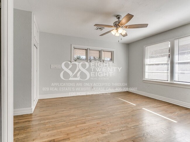 Building Photo - *COMING SOON - TOURS EXPECTED TO BEGIN 6/5/26* 2 Bed/2 Bath Duplex Close to Campus Corner!