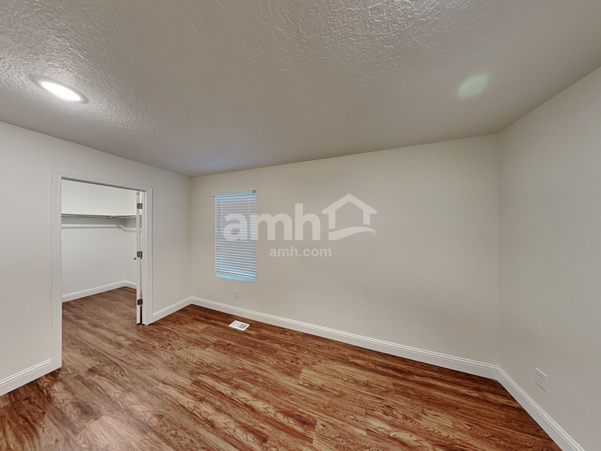 Building Photo - 6094 S Jordan Pkwy W