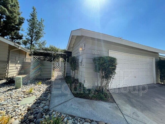 Primary Photo - 1615 E Castlecrest Ave