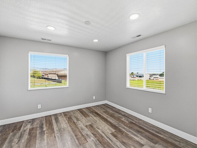 Building Photo - RES_O VAN DER WATT_14512