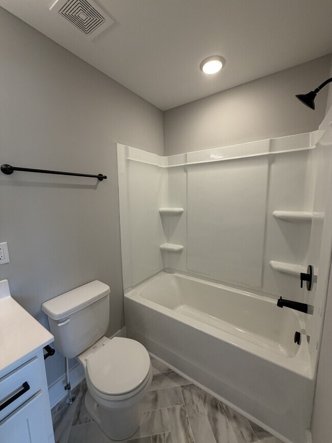 Building Photo - 504 Jonathan Wade Cir