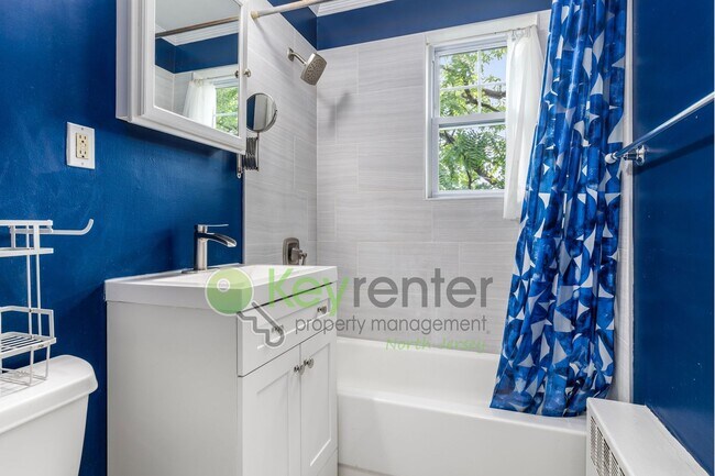 Building Photo - Quiet 2nd-Floor 1BR Condo – Updated Bath, Pet Friendly & Easy NYC Commute