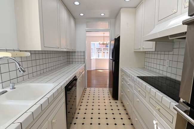 Building Photo - West SJ Beauty, Pool & Spa, 2 bed, 2 bath, 2 car garage single family home available soon!