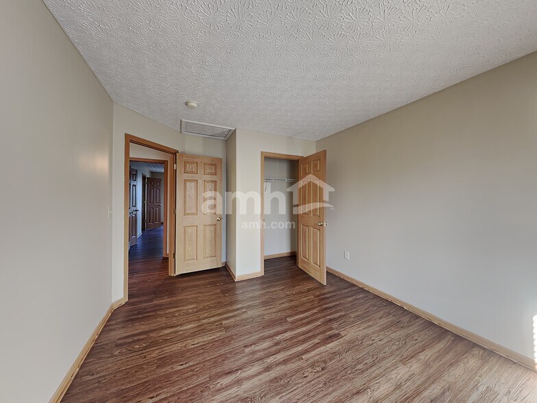 Building Photo - 3569 Quickwater Rd