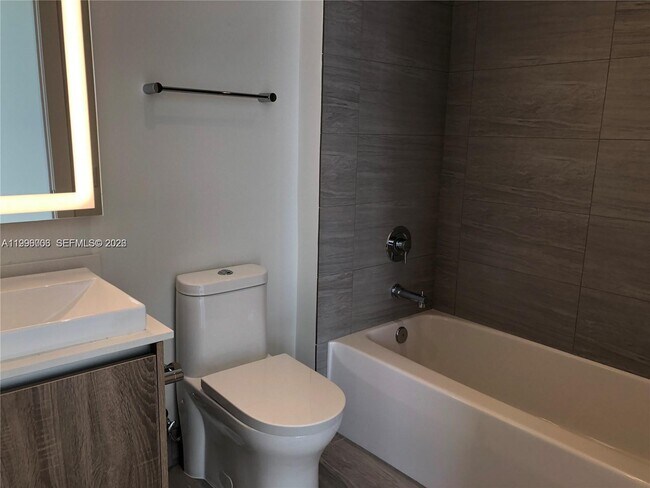 Building Photo - 2960 NE 207th St