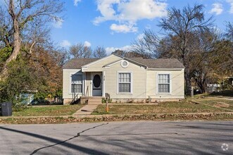 Building Photo - 312 W Weatherford St