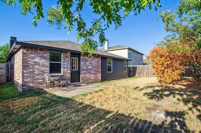 Building Photo - 3335 Lipizzan Dr