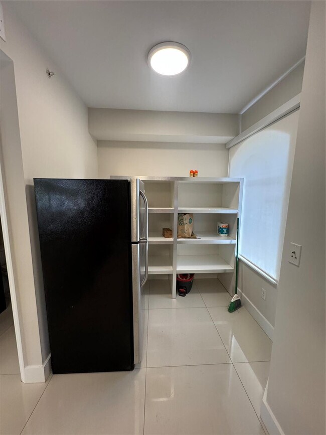 Building Photo - 2710 NE 184th Terrace