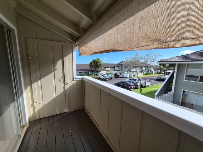 Building Photo - Centrally located 1bd, 1ba, 1pkg 512sqft. w/Lanai for $2000