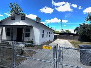 Building Photo - Newly Remodeled 4-Bedroom Home in Del Rey, CA