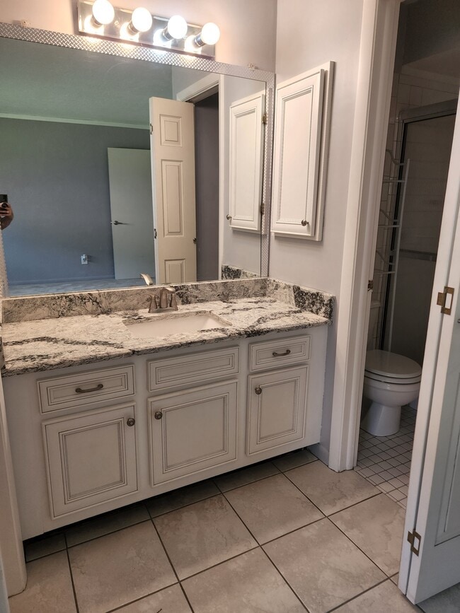 Master Bath - 13121 Burningtree Ave