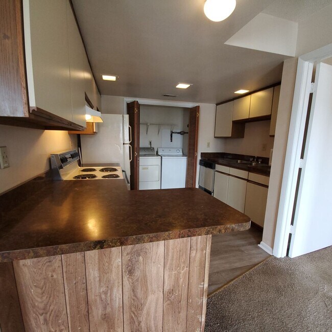 Building Photo - 2 Bedroom, 2 Bath Condo in Virginia Beach