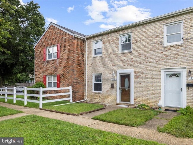 Primary Photo - 1790 Belle Dr