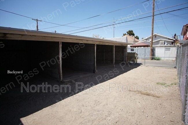 Building Photo - 1421 Wyoming Ave