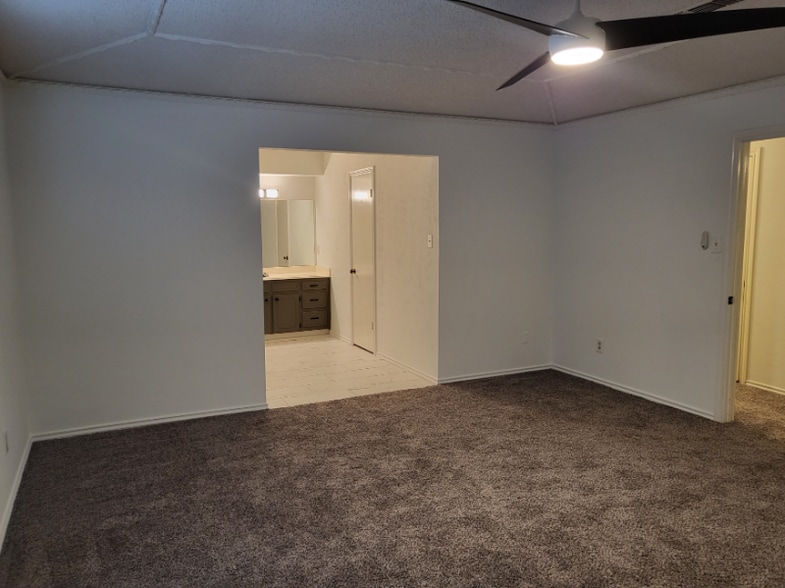 Building Photo - 501 Northridge St