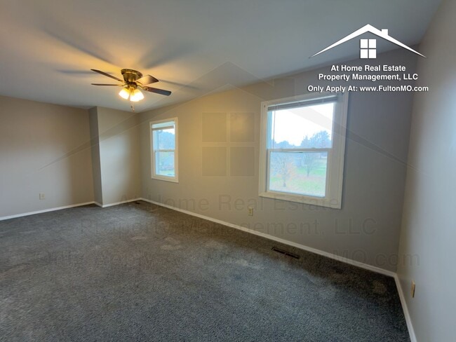 Building Photo - 1822 Springdale Ct