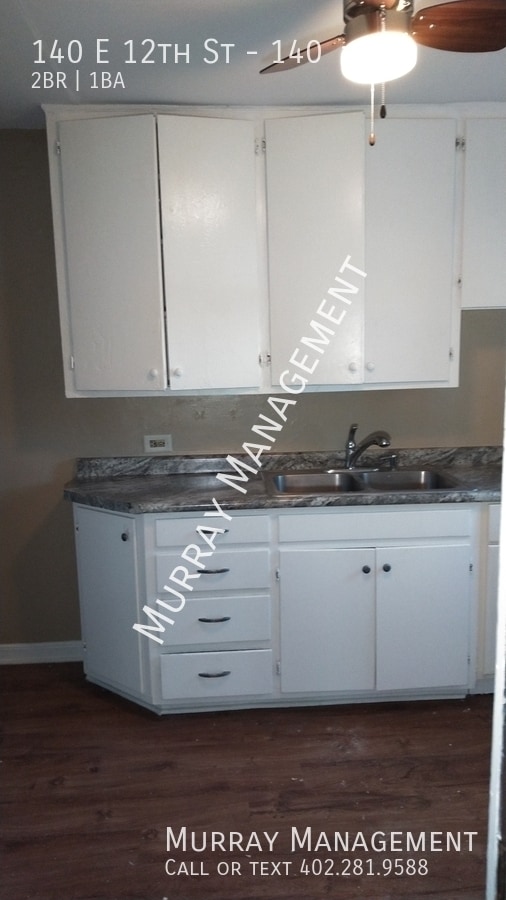 Building Photo - 140 E 12th St