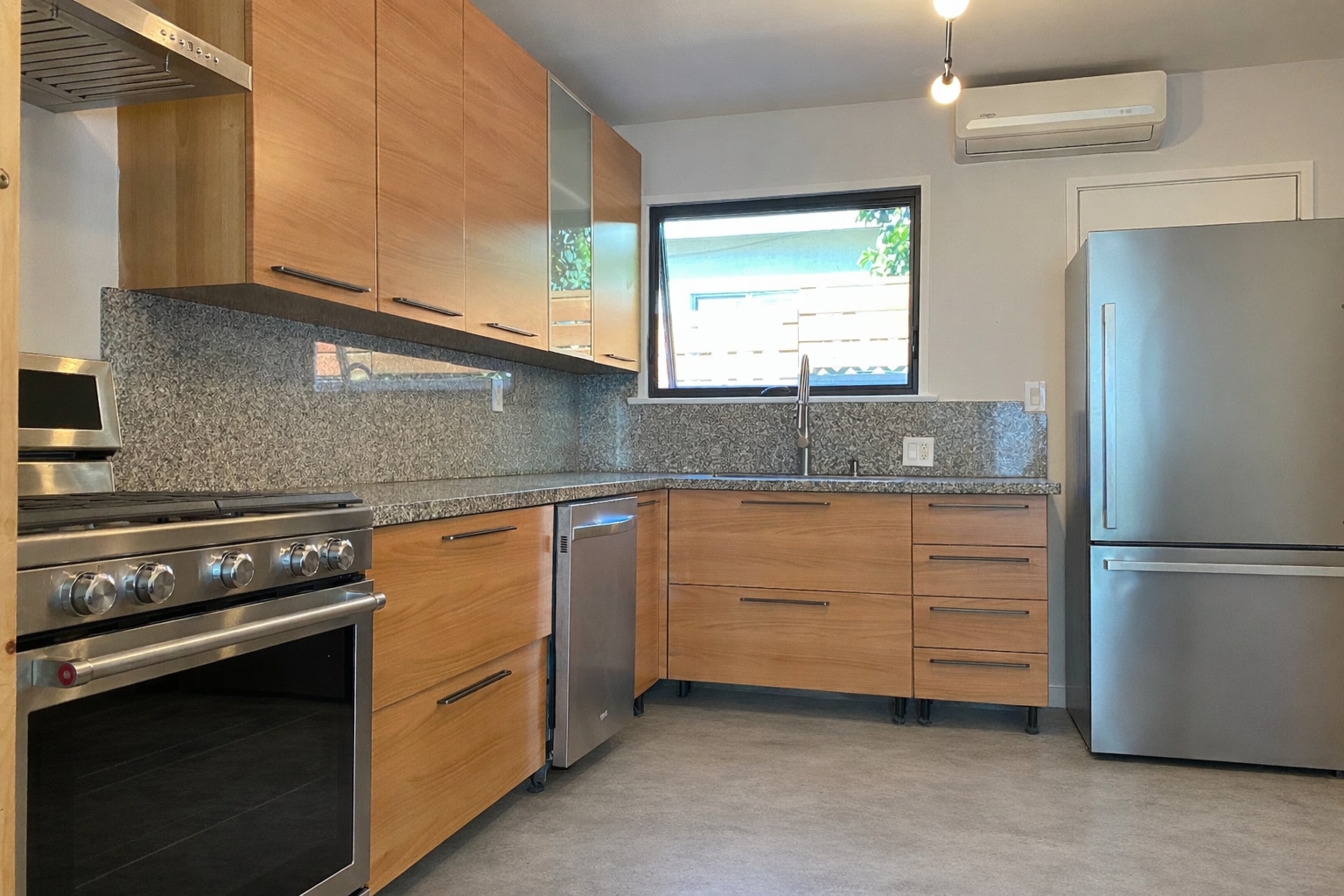 Building Photo - 8591 Higuera St