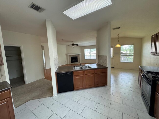 Building Photo - 215 San Felipe Dr