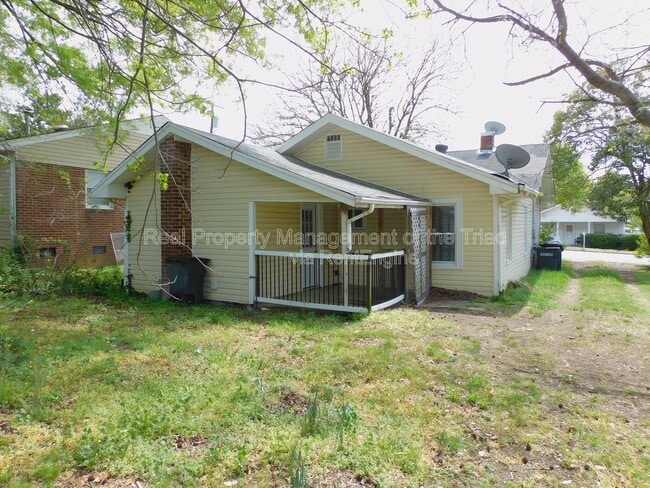 Building Photo - 1217 Pearson Pl