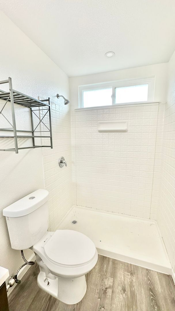 Building Photo - Beautifully Remodeled Single Story just of...