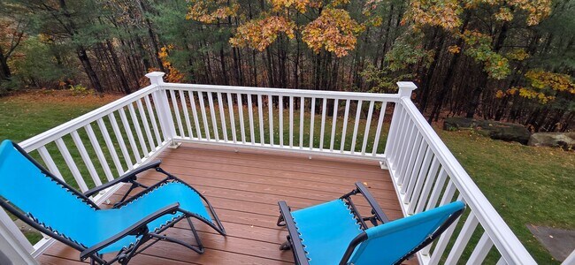 Building Photo - 55+ Townhouse available for rent